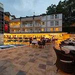 Viking Express Hotel Aparthotel 4*