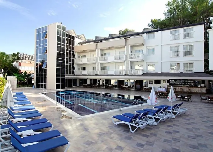 Viking Express Hotel Ξενοδοχείο με διαμερίσματα 4*
