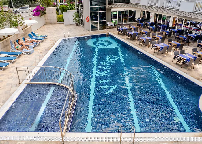 Ξενοδοχείο με διαμερίσματα Viking Express Hotel 4*