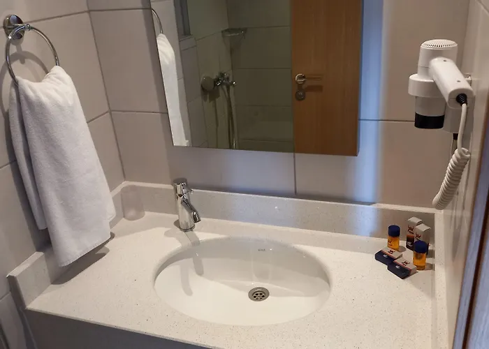 Viking Express 4* קמר